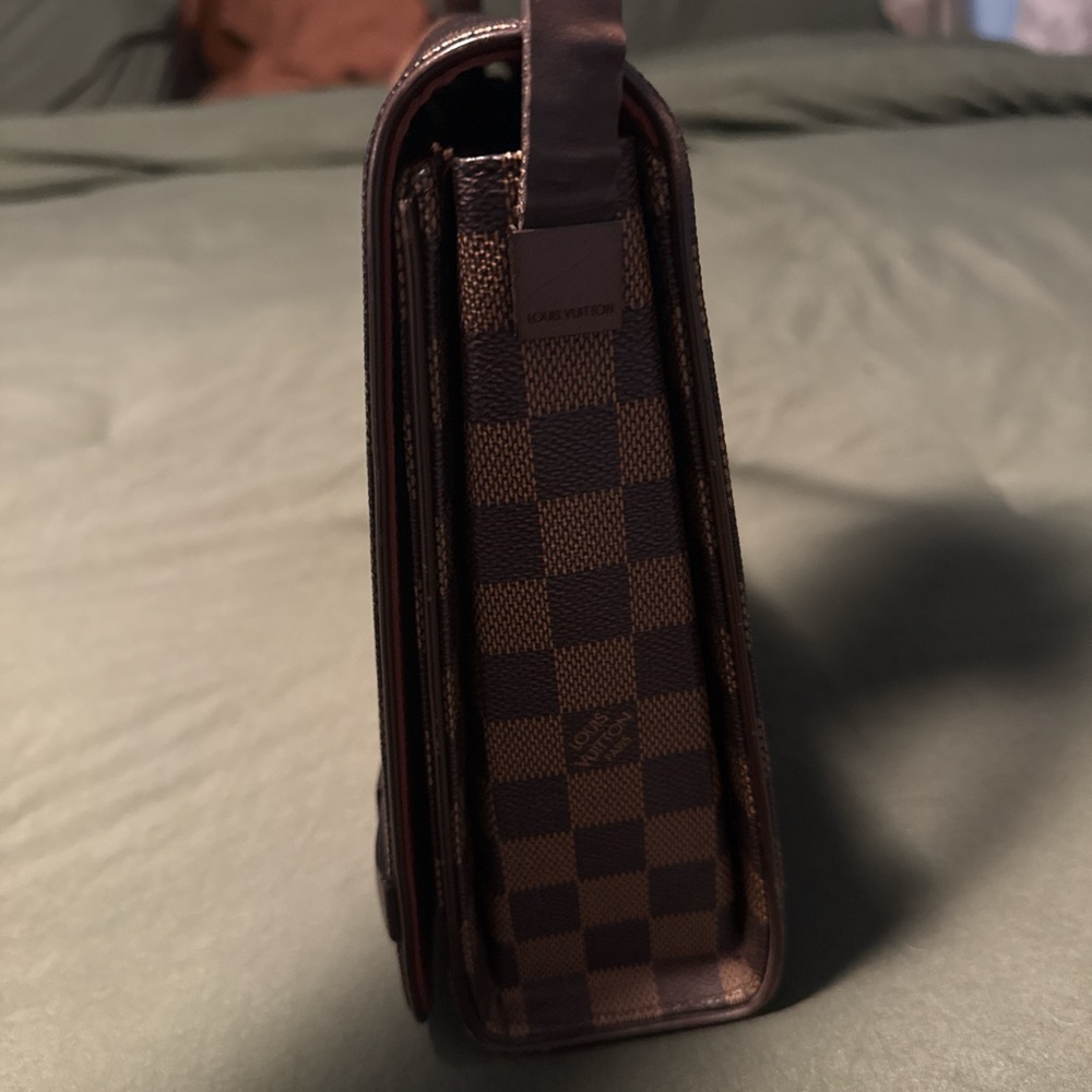 Louis Vuitton Tribeca in Damier Ebene - Picture 3 of 8